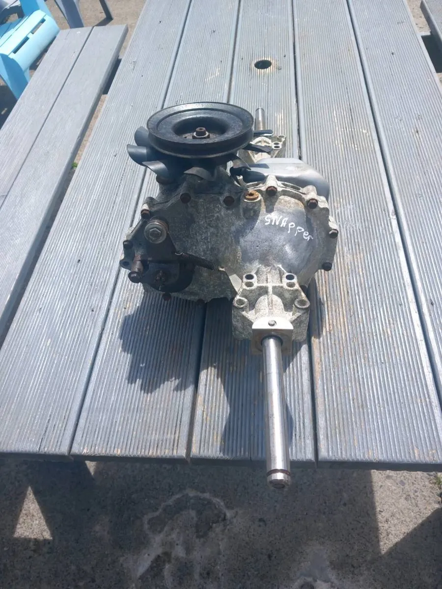 Snapper hydrostatic transmission for sale - Image 2