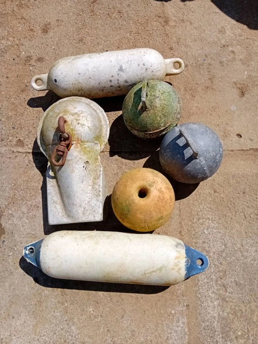 ANTIQUE AND COLLECTABLES - Image 3