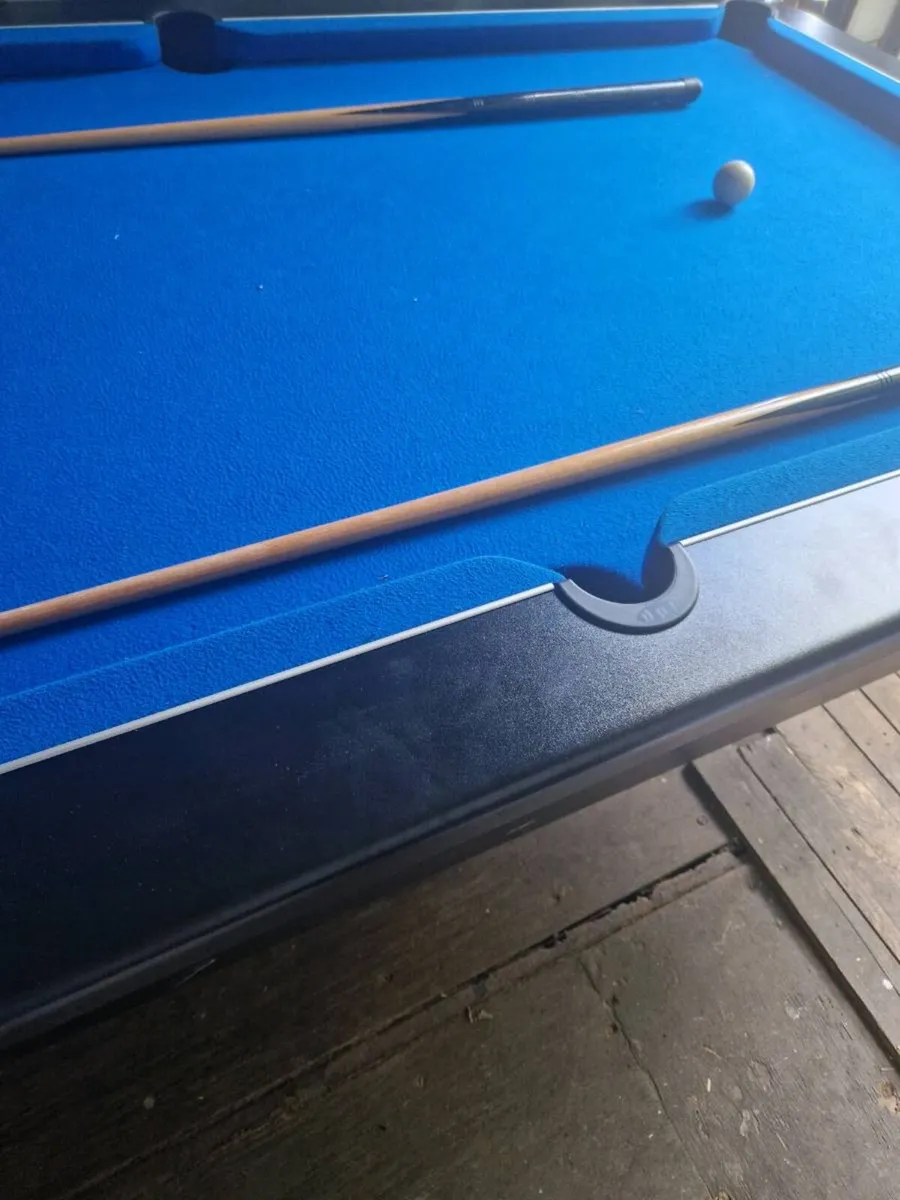 Pool table - Image 4
