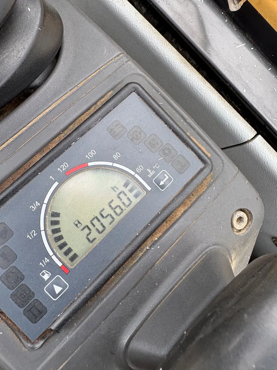 2021 Cat 302.7D - Image 4