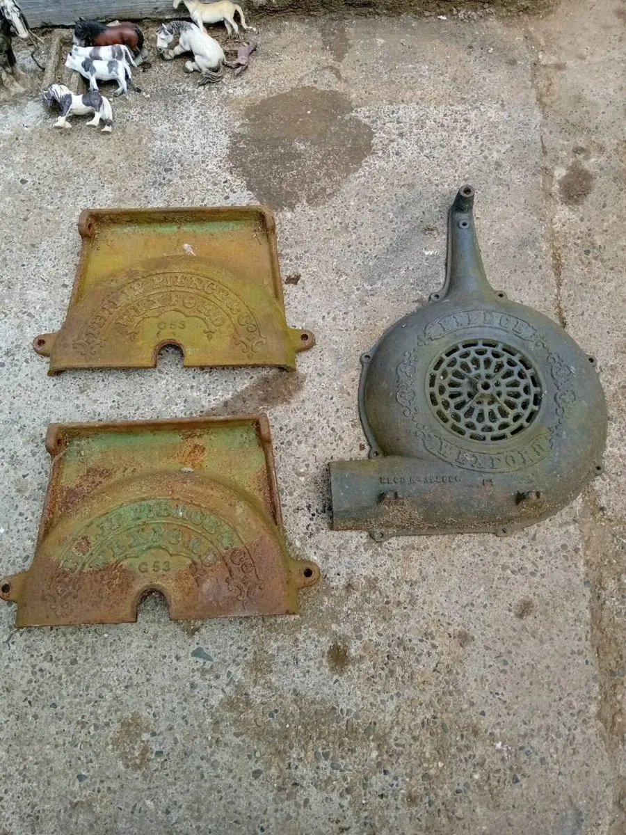 ANTIQUE AND COLLECTABLES