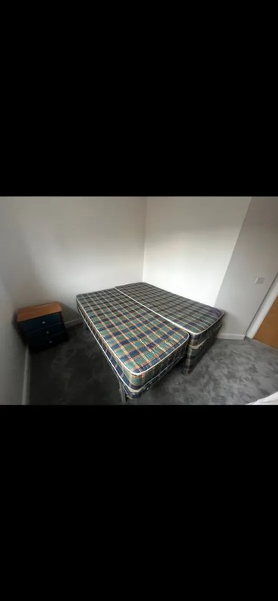 Single/ Double Bed - Image 3