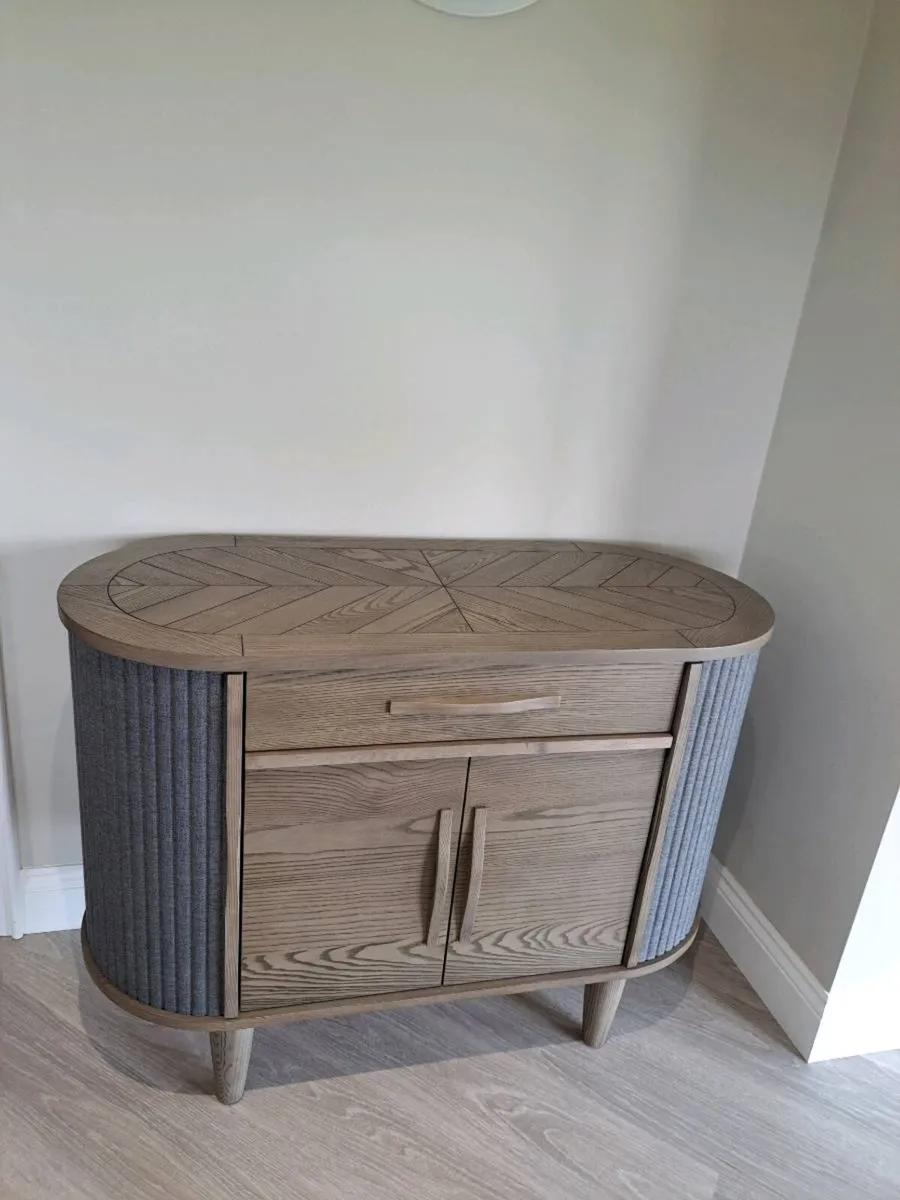 Sideboard - Image 3