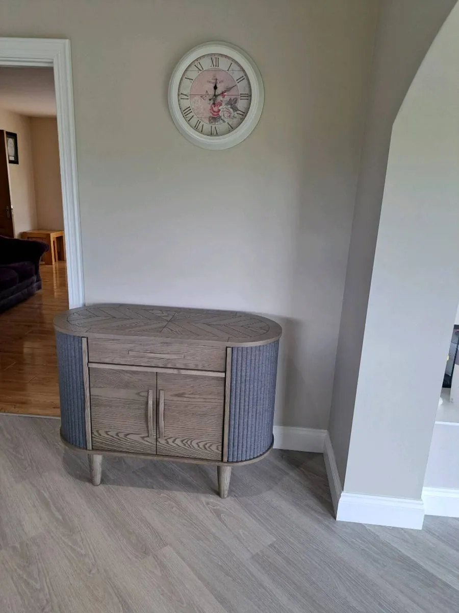 Sideboard - Image 4
