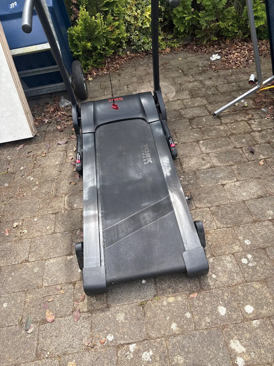Treadmill - Image 1