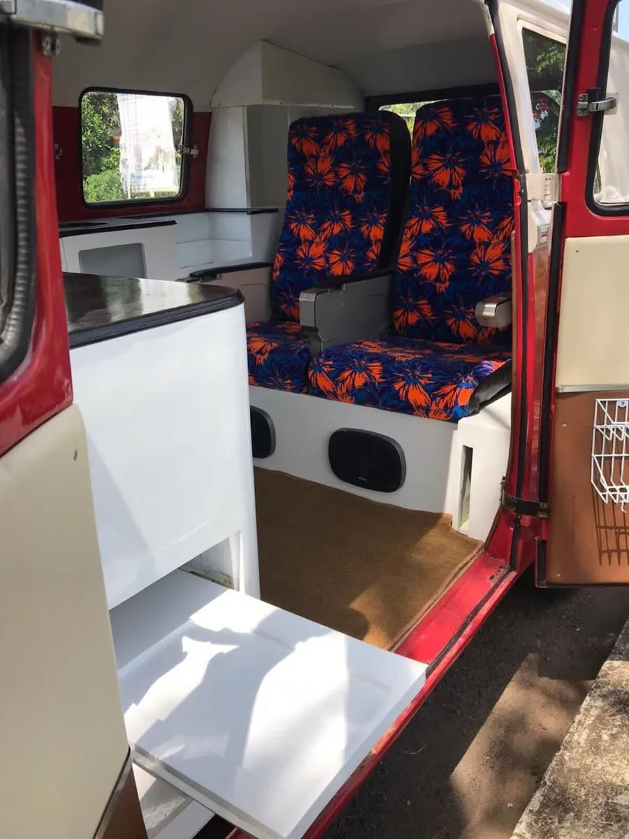 VW T1 Split Screen Bus - Image 2
