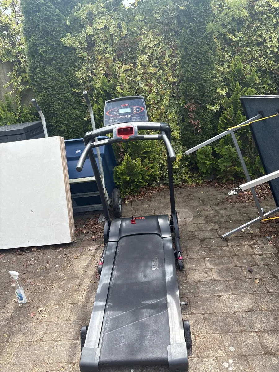 Treadmill - Image 2