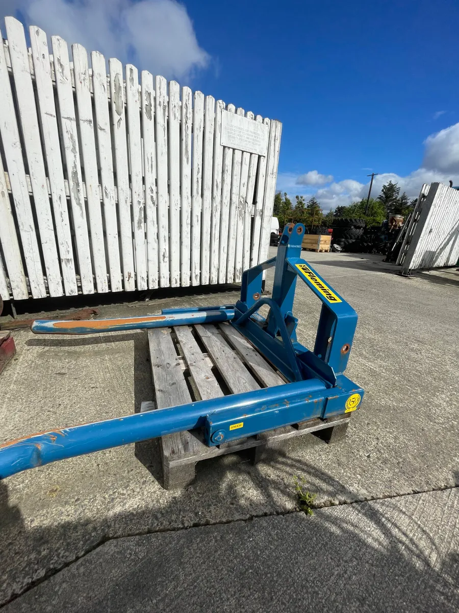Fleming Single Bale Lifter - Image 2