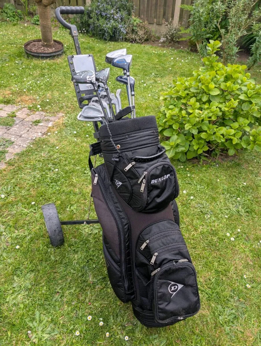 Beginner Golf clubs set up first come first served - Image 2