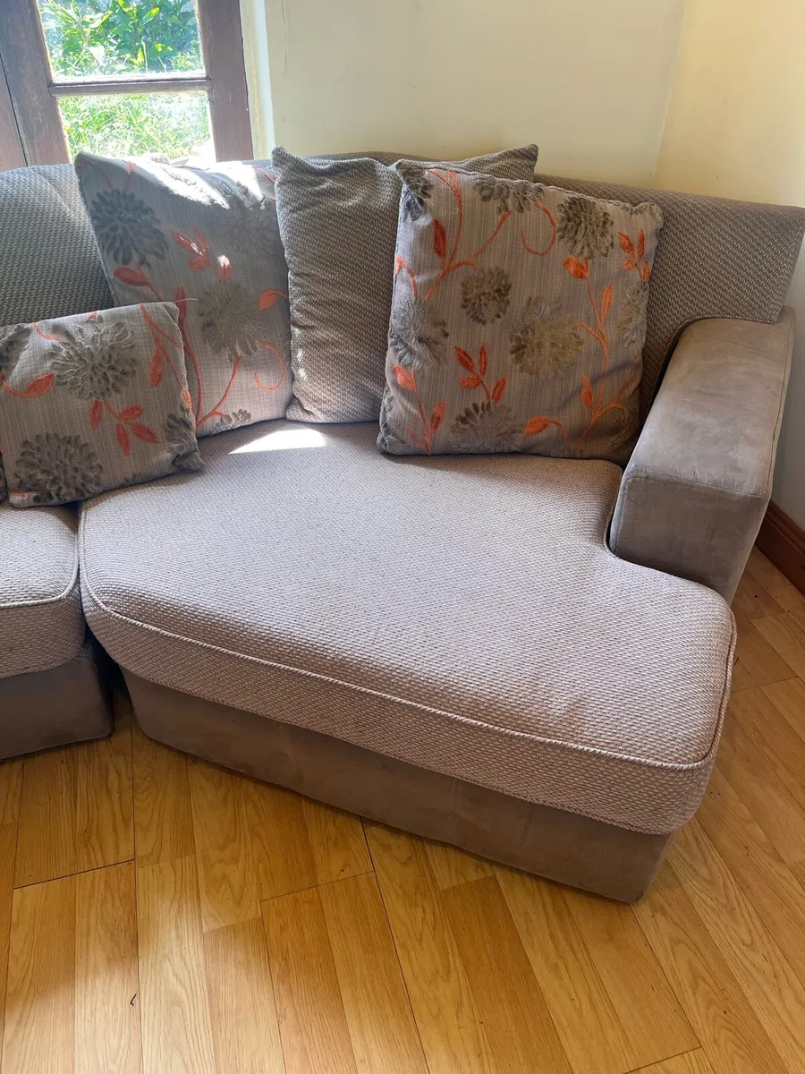 Sofa - Image 4