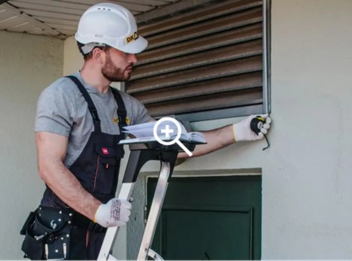 PRO Aluminum Ladder with 8-Step Shelf - Image 4