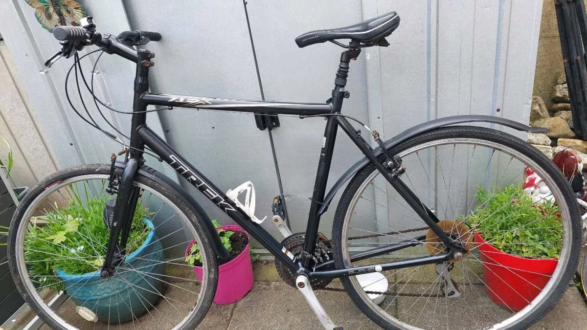Trek 7.1 FX Trekking Bike XL Frame - Image 2