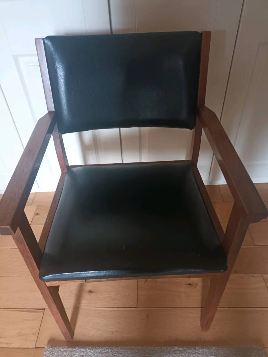 Chair  for  sale - Image 1