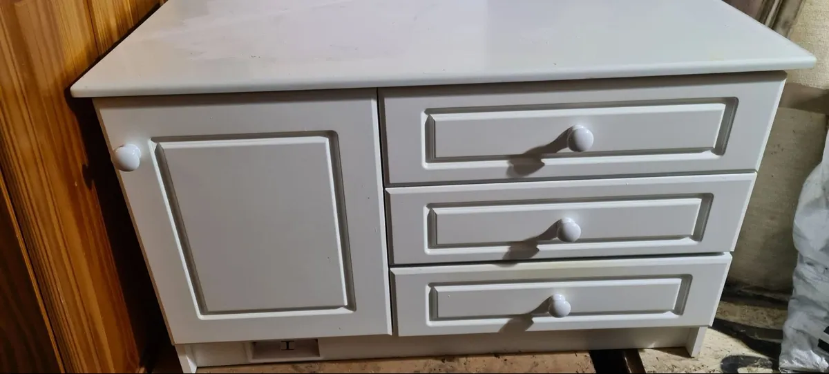 Small chest of drawers unit with side locker 102cm