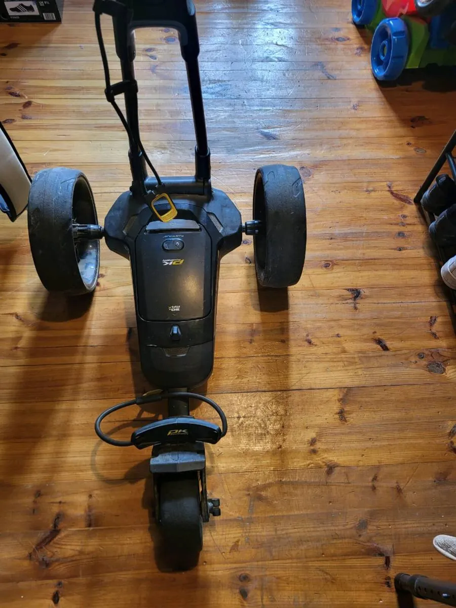 Powacaddy electric trolley - Image 1
