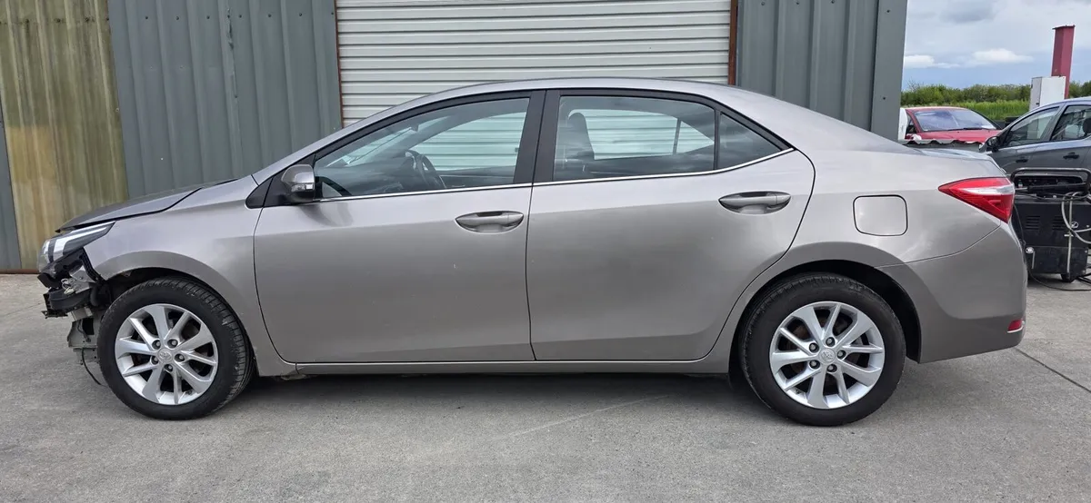 162 TOYOTA COROLLA DIESEL - Image 4