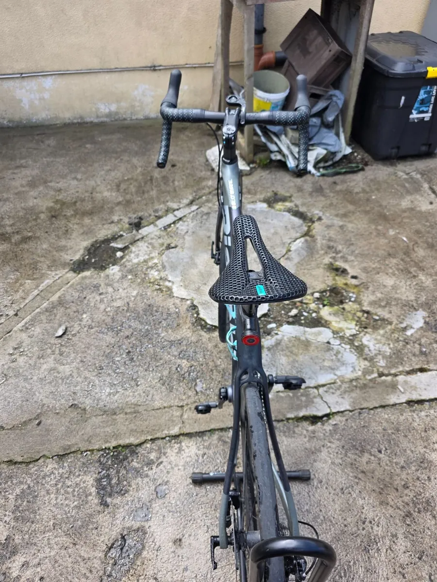 Bianchi Oltre XR3 Disc - Image 4