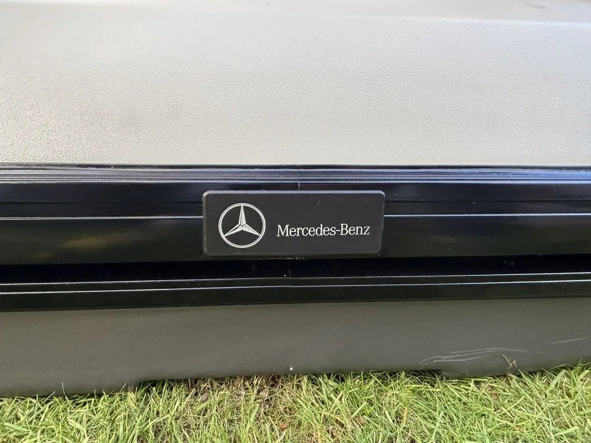 Mercedes-Benz Roof Box / Roof Cargo Box - Image 3