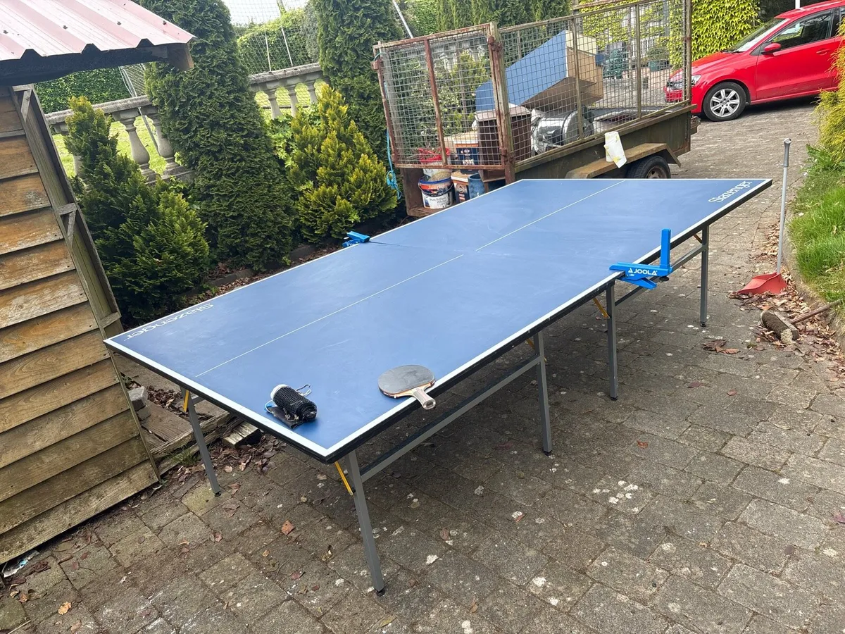 Table tennis table - Image 1