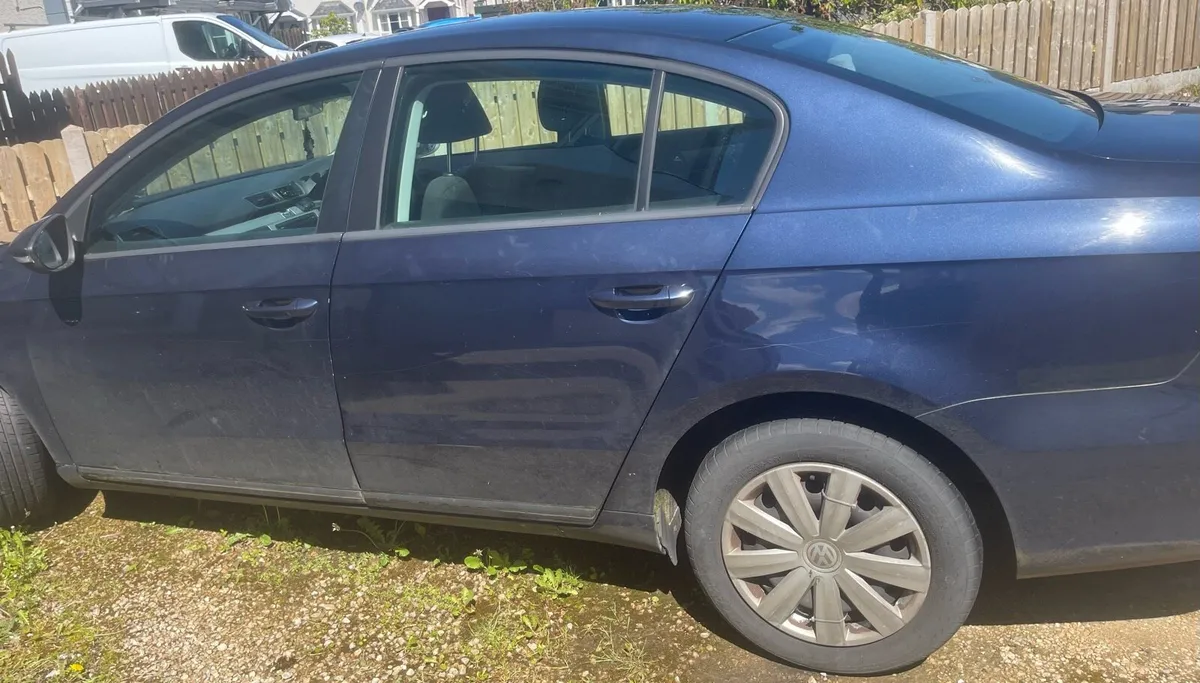 Volkswagen Passat 1.6TDI 2012 for parts - Image 3