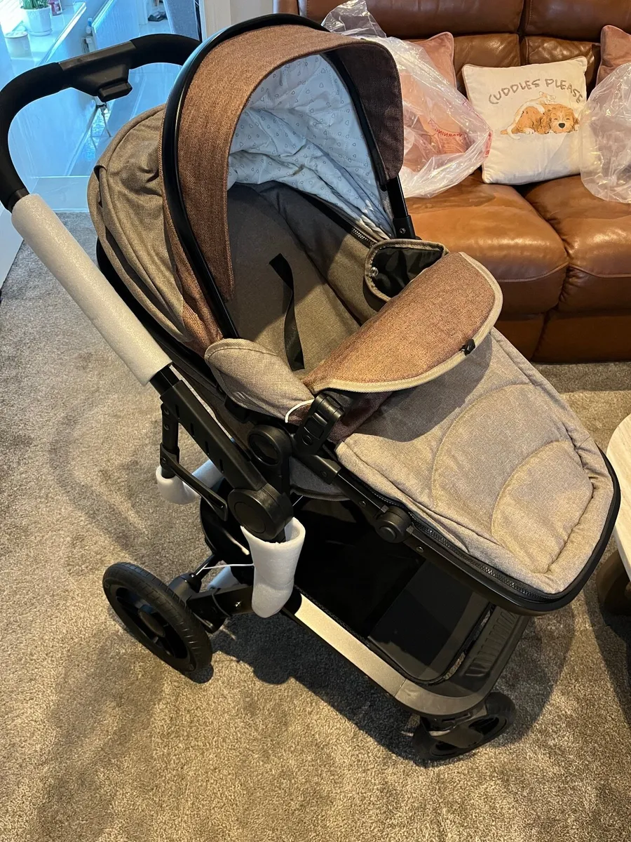Baby buggy - Image 2