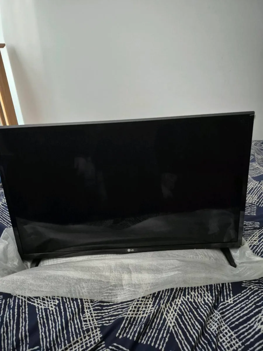 32 INCH LG TV - Image 3