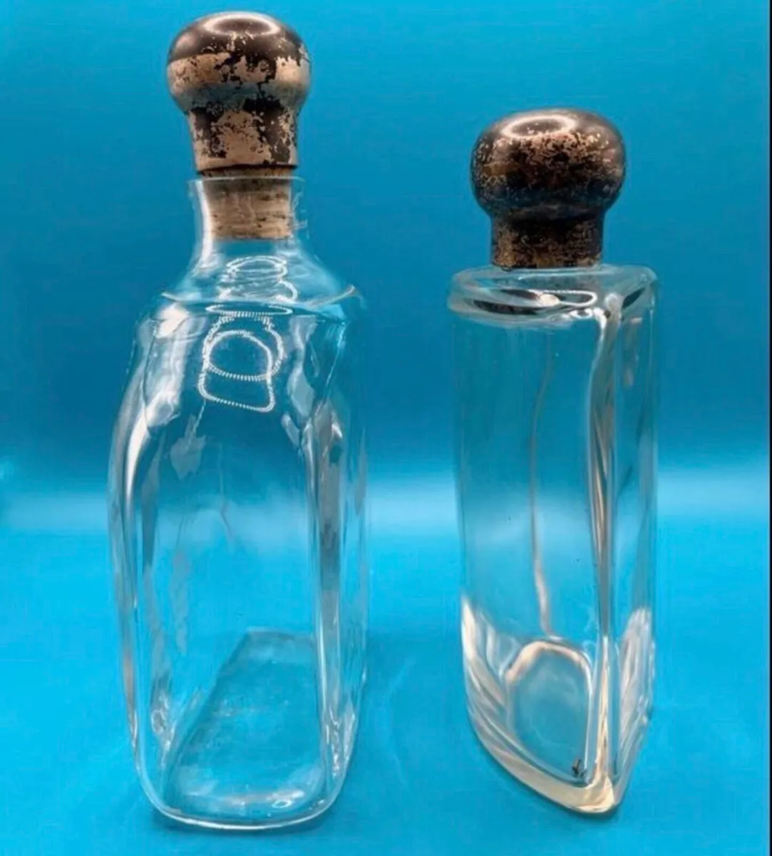 Pair of 18th century liquor flasks - Image 2