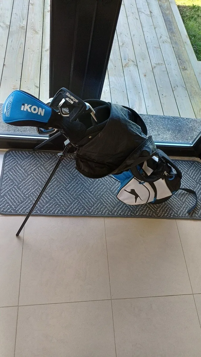 Kids Slazenger IKON Golf Set - Image 1