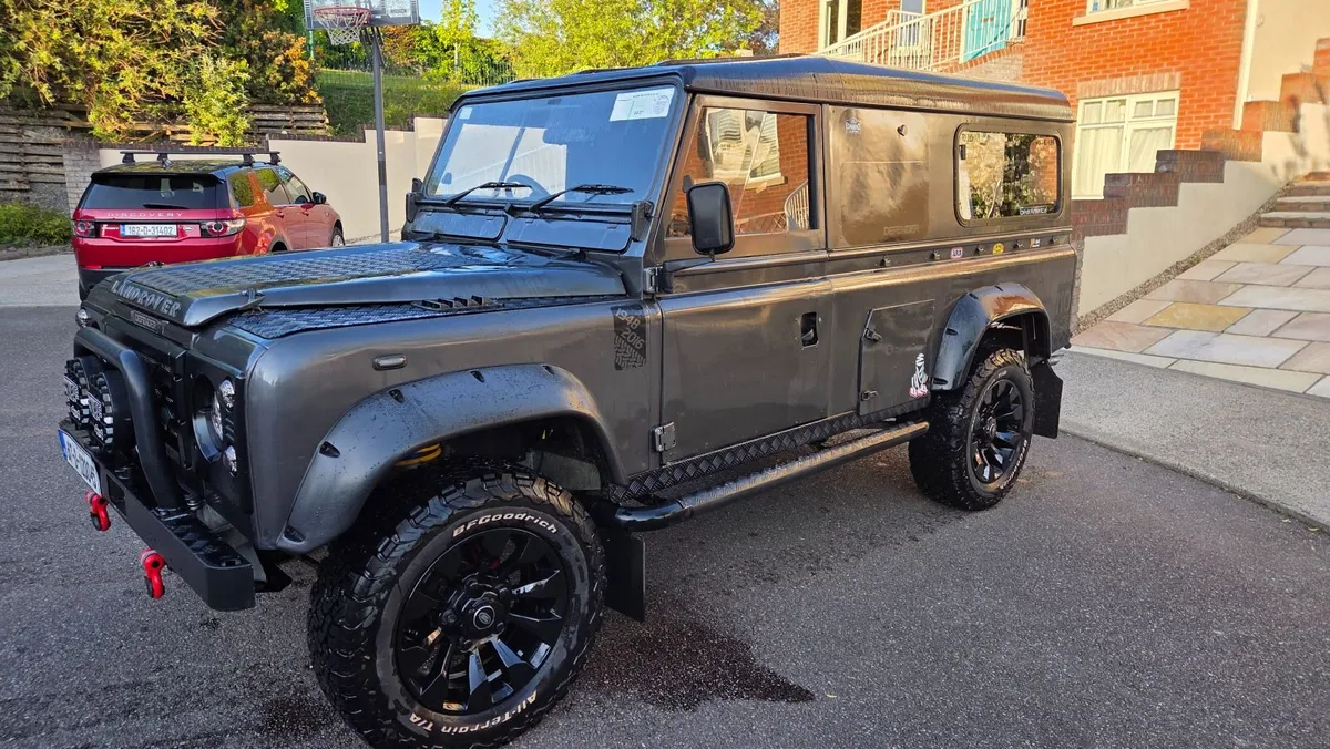 Land Rover Defender 1987 - Image 1