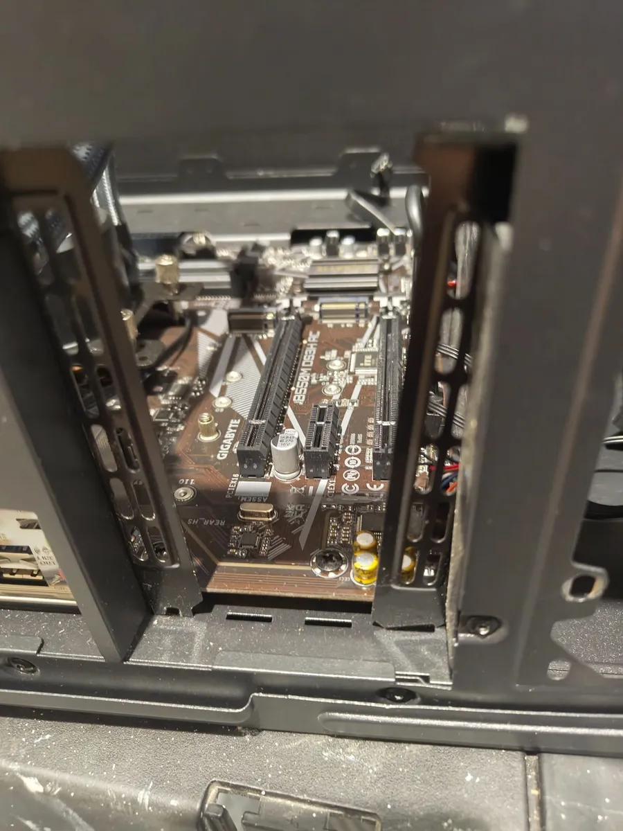 FNATIC  GAMEMAX  GLASS FRONT TOWERWITH COMPONENTS - Image 3