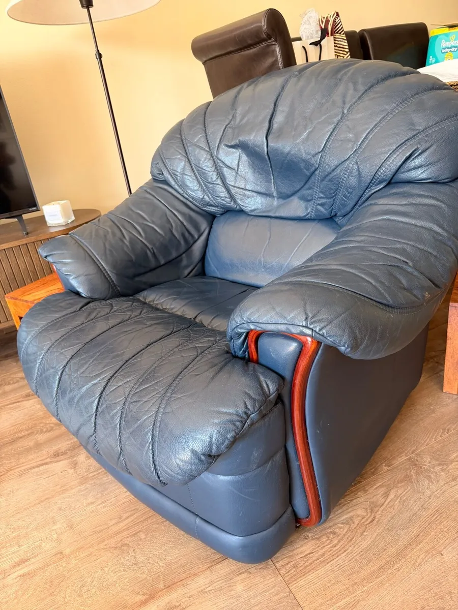 Leather Sofa set (3 piece) - Image 2