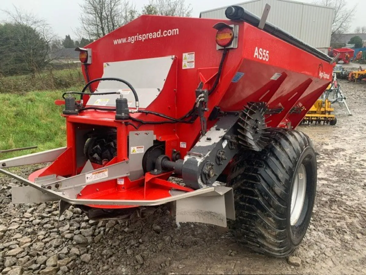 AGRISPREAD AS55 LIME/FERT SPREADER, AS NEW - Image 4