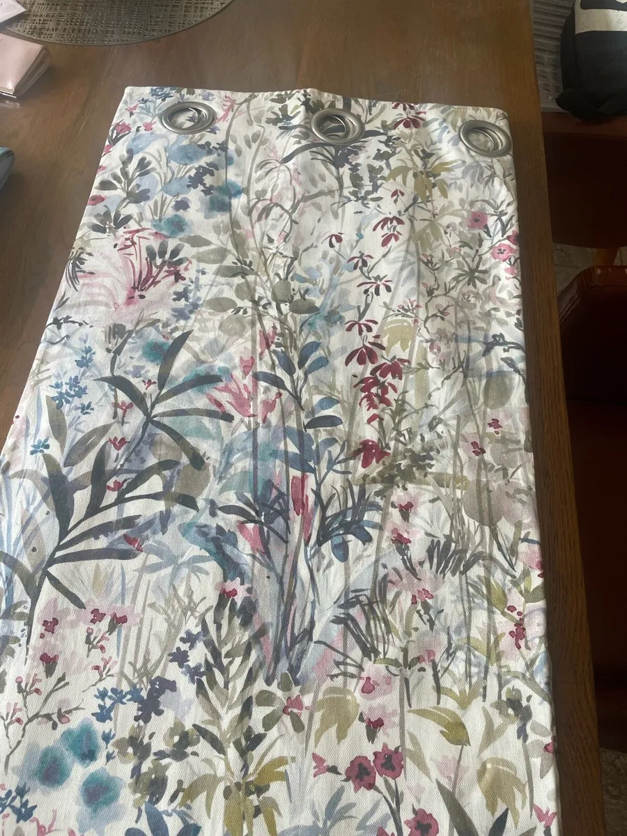 Curtains - Image 1