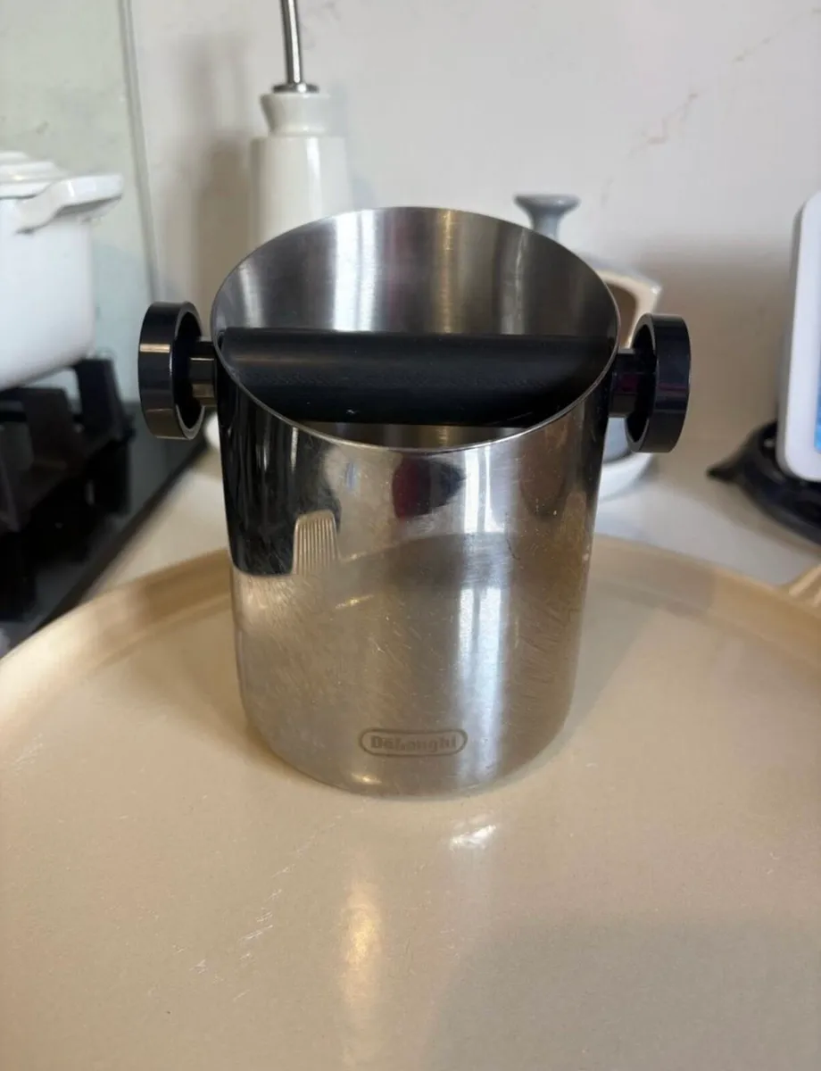 DeLonghi tamper box, tamper and stainless jug - Image 2