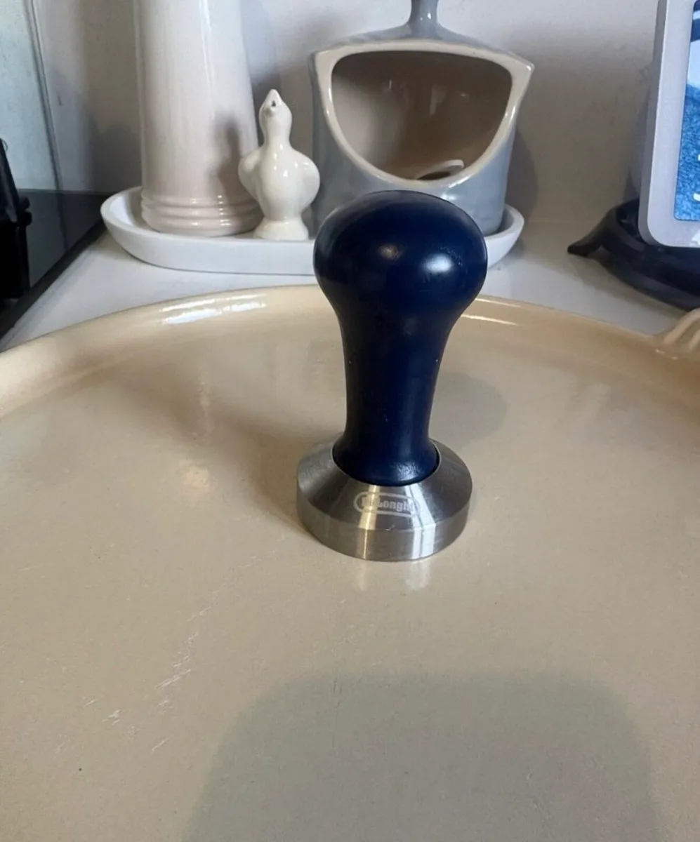 DeLonghi tamper box, tamper and stainless jug - Image 4