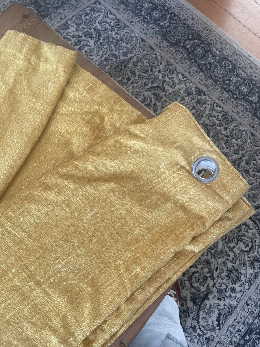 Curtains - Image 1
