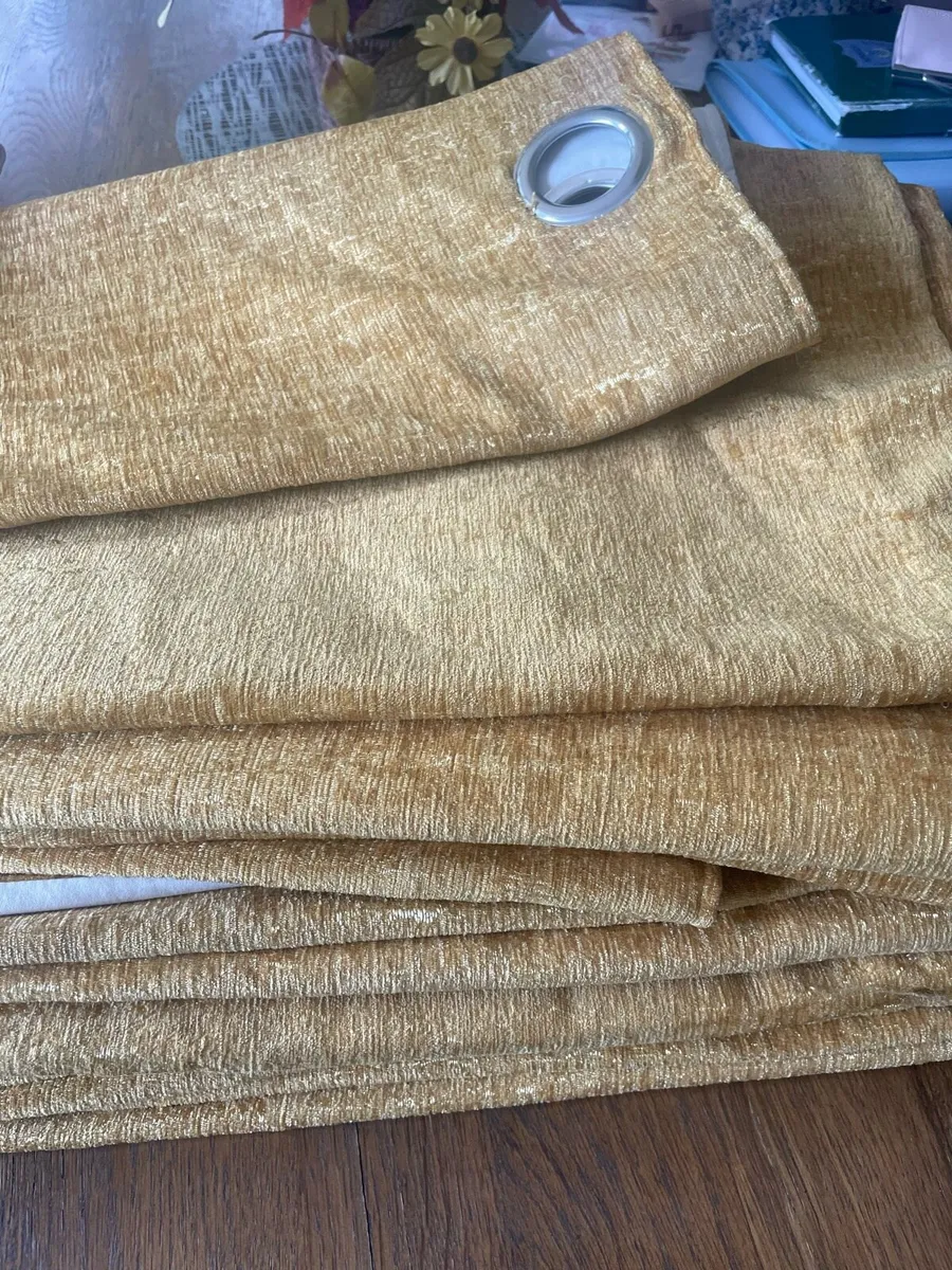 Curtains - Image 4