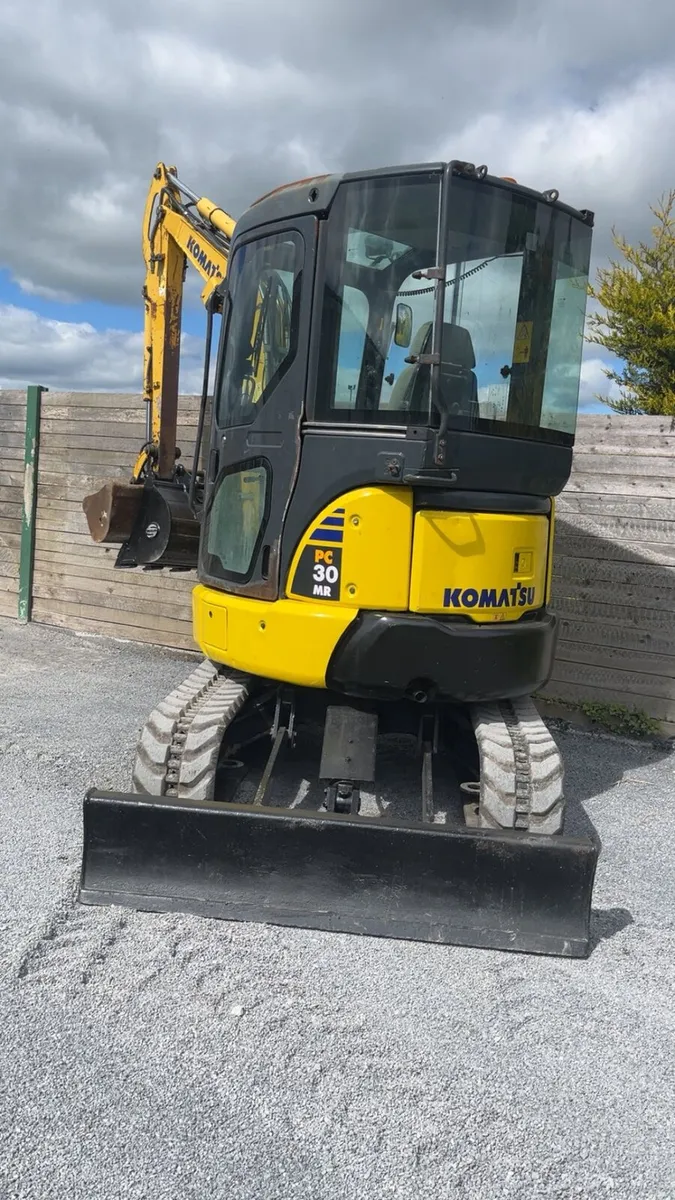 2017 Komatsu pc30mr 3 ton mini digger - Image 3