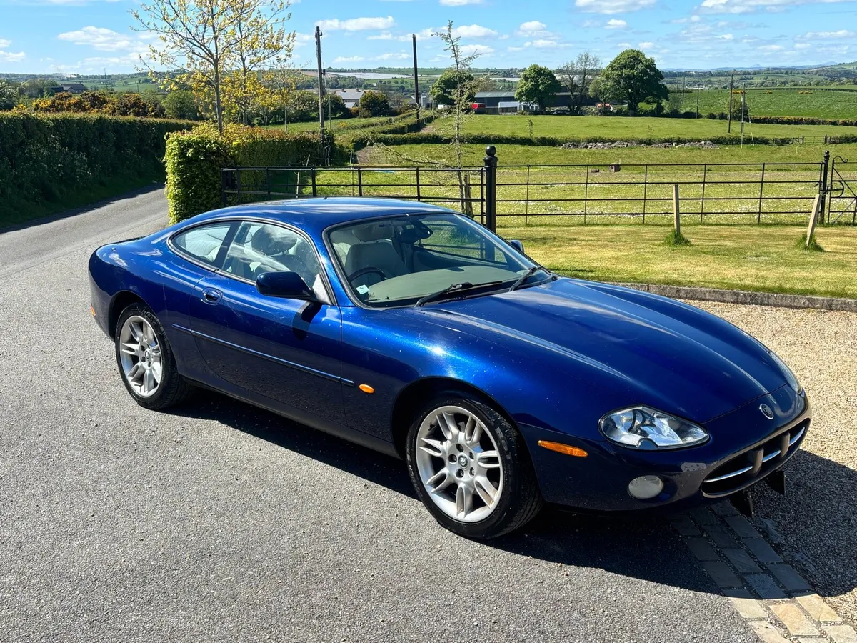 2002 Jaguar XK8 Coupe Auto - Image 3