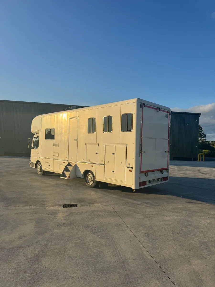 Horse truck - Image 3