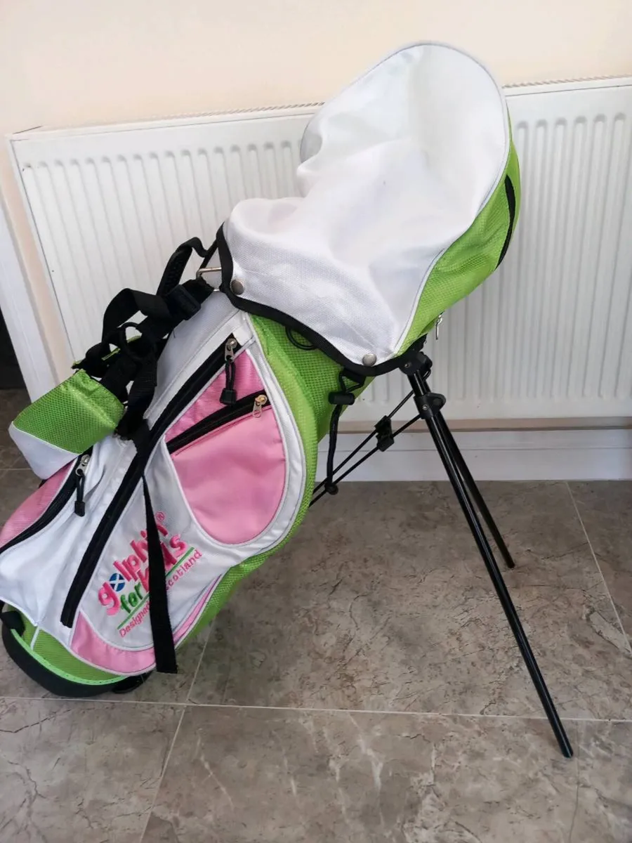 Kids golf clubs and bag with stand. - Image 2