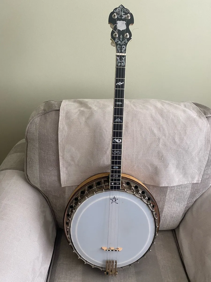 Clifford Essex tenor banjo - Image 1