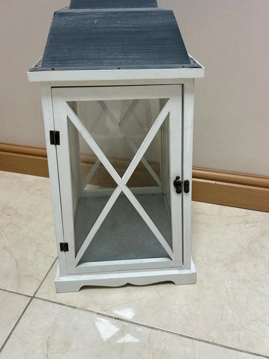 Garden lantern
