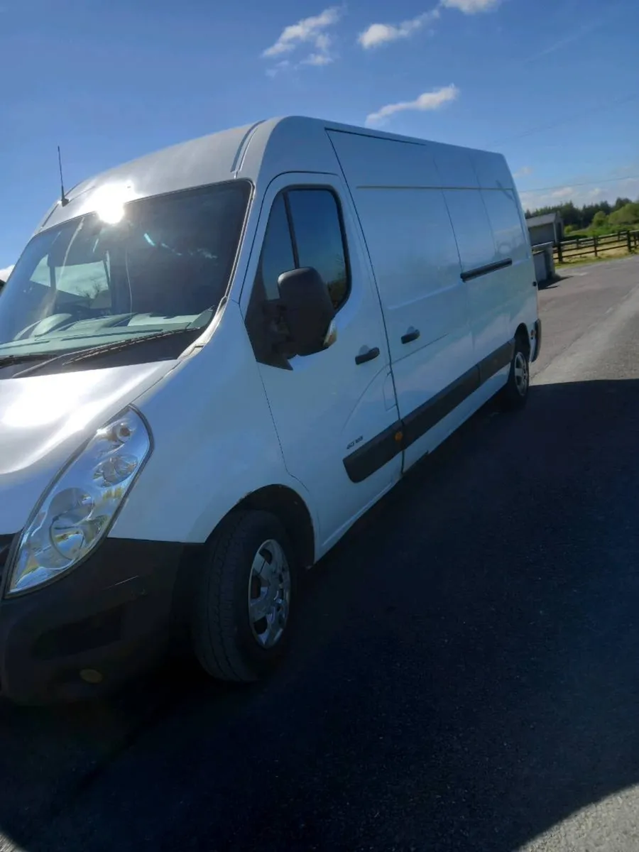 Renault Master - Image 2