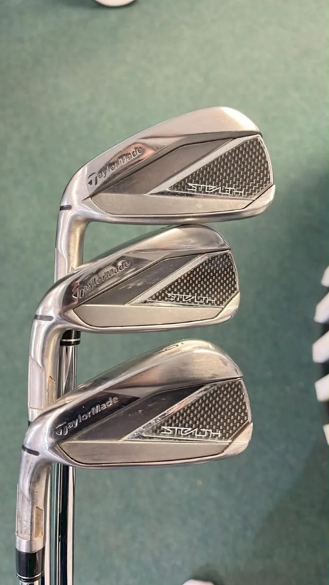 Taylormade Stealth LEFT H 4-GW (9) KBS STIFF €599 - Image 1