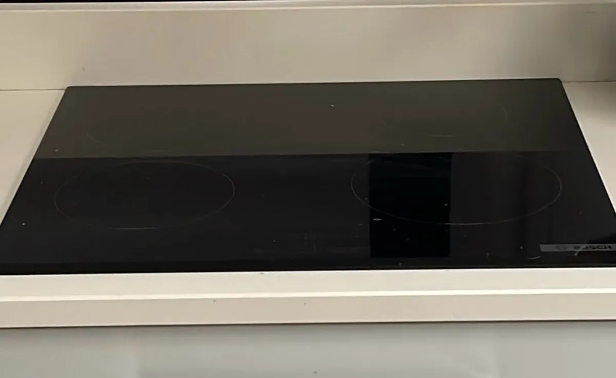 3 seater Sofa Couch, induction  Hob, tv stand - Image 3