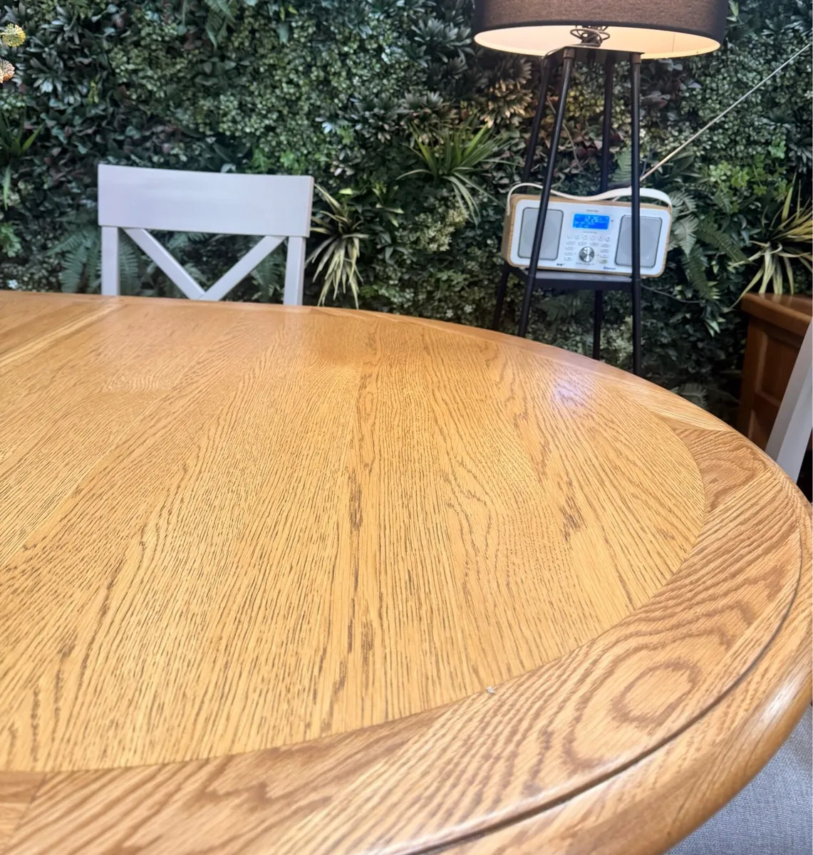 Large extending oak kitchen table & 6 chairs - Image 4