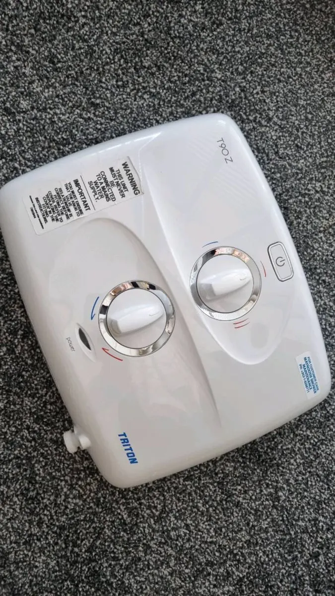 Triton T90z Electric Shower - Image 2