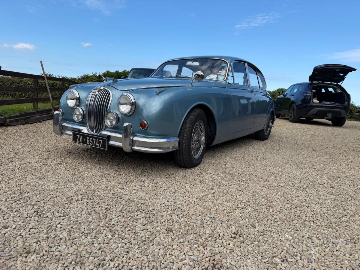Jaguar MK2. 2.4 1962 Manual with O/D - Image 4