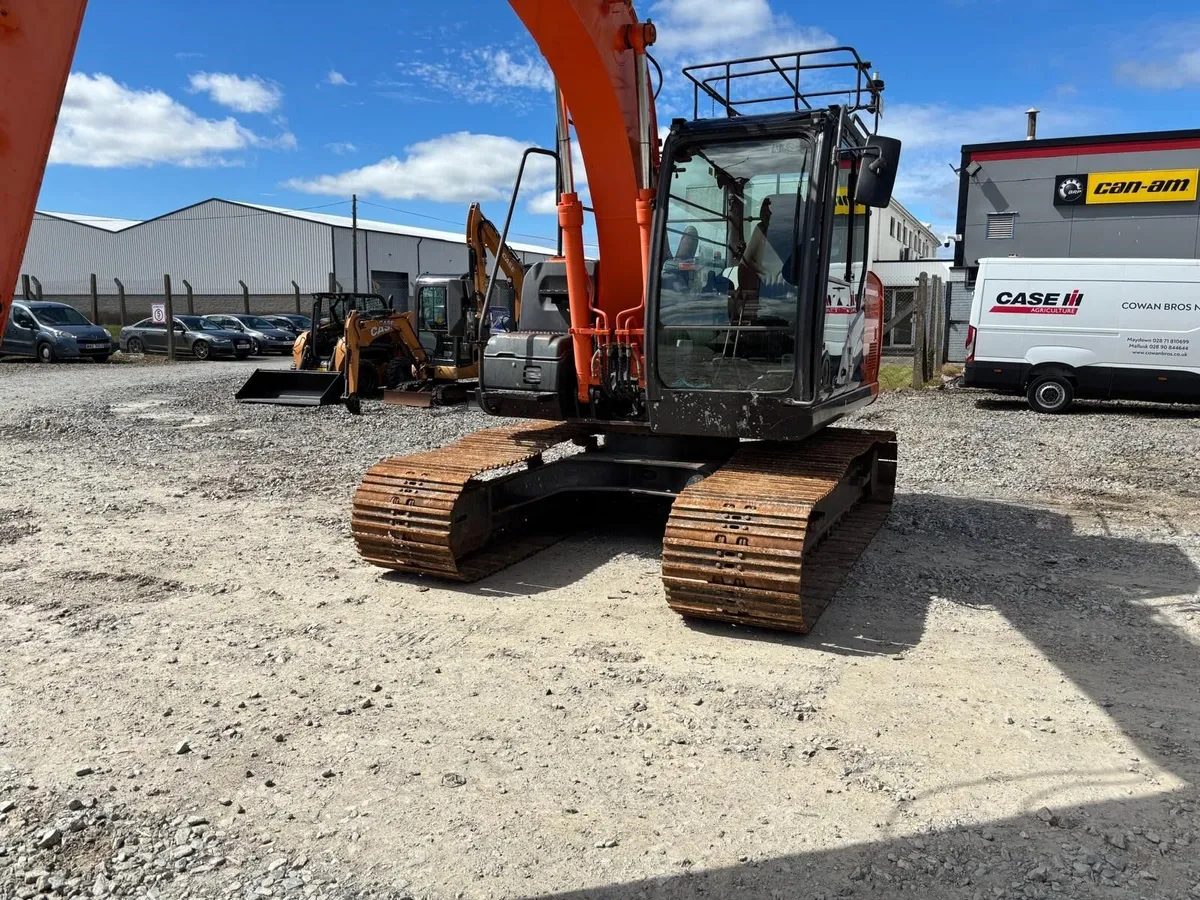 Hitachi Zaxis 130 - Image 2